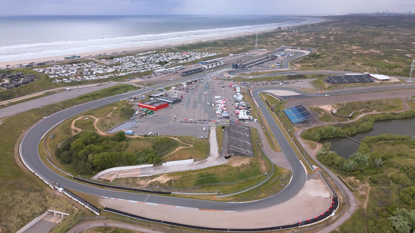 Luchtfoto van Circuit Zandvoort tijdens een evenement van DriverID